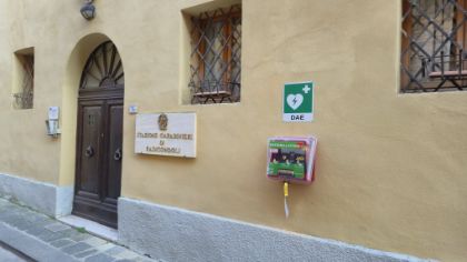 Installato un nuovo defibrillatore a Radicondoli