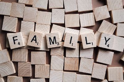 family-2355697_1280